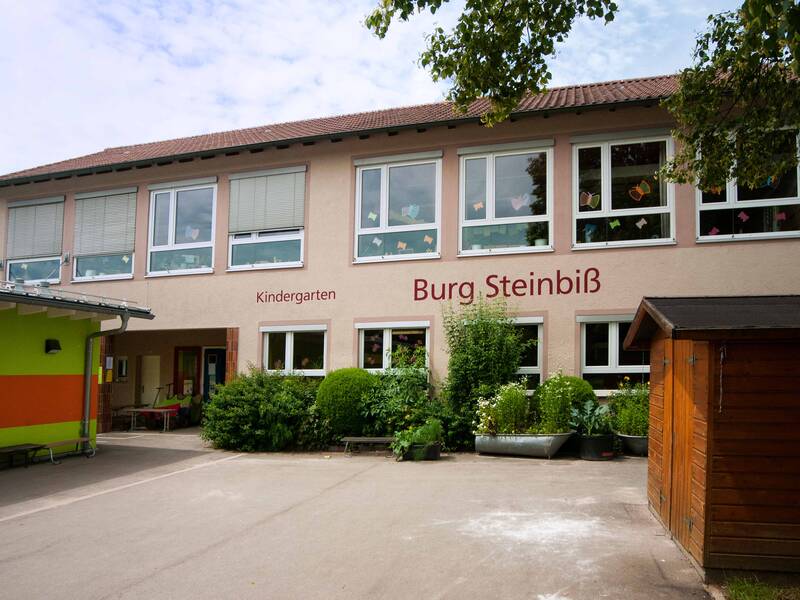 Außenansicht des Kindergarten Burg Steinbiss