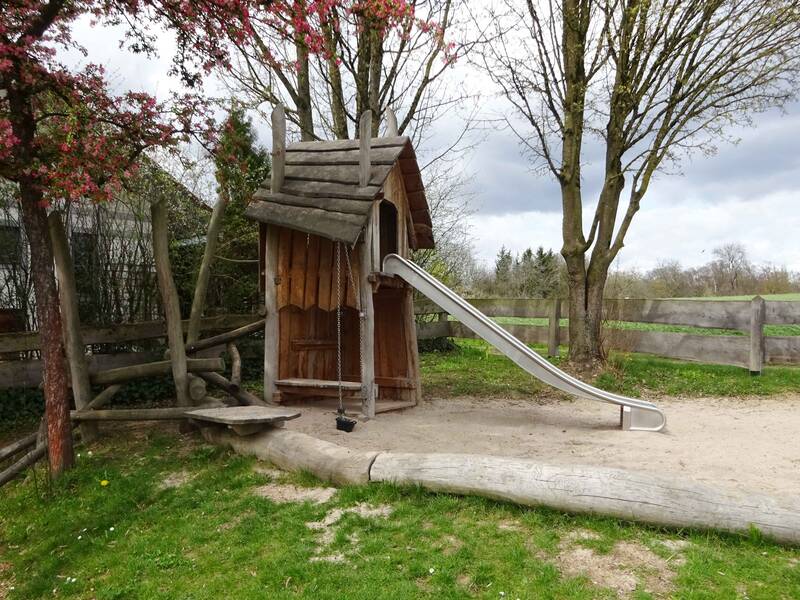 Rutsche Spielplatz Römerstraße in Bünzwangen