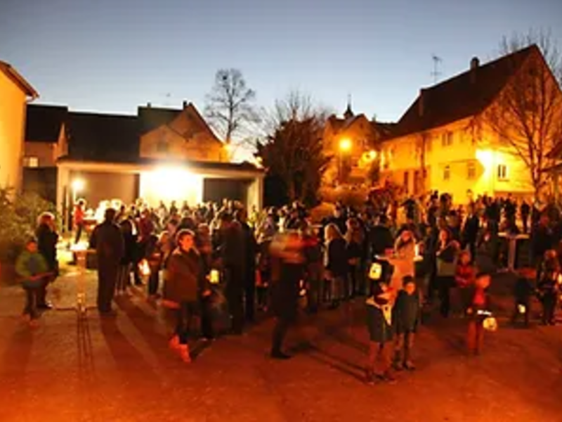 Gemütliches Beisammensein nach dem Laternenumzug in Sulpach